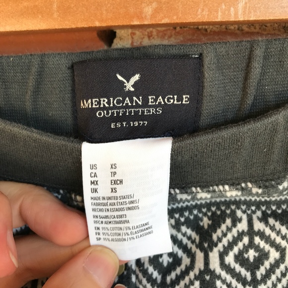 American Eagle Outfitters winter patterned lounge wear leggings size XS - Picture 3 of 4